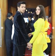 Sayangnya, salah satu foto marion tersebut justru mendapat cibiran dari haters. Fattah Amin Luah Rasa Bertuah Dapat Kahwin Dengan Nur Fazura