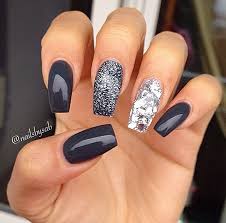 Black Acrylic Nails With Glitter On Ring Finger Not This Shape And Not The Different Middle Nail But All Black And The Chunky Silver On The Ring Finger Nails Gray Nails Nails Autumn Nails
