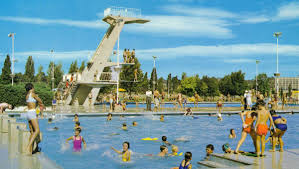 Former olympic champions david boudia and laura wilkinson chase a fourth games appearance, while fellow olympic veterans steele johnson, amy cozad magaña, jessica parratto, katrina young, kassidy cook and michael hixon aim for a return to. The Closure Of The 10 Metre Diving Board At Canberra S Civic Pool Is Down To A Mix Of Urban Myth And Risk Averse Culture The Canberra Times Canberra Act