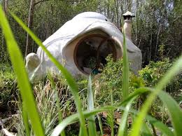 Kerterre La Maison Ecologique Autoconstruite En Forme D Igloo Kerterre Maison Ecologique Geonef
