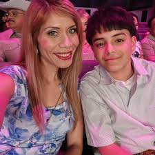 🌟 Neon Theme Day Fun! 🌟 Today's kindergarten training was an absolute  blast! It was neon-themed, and I got to catch up with some of my amazing  former colleagues. It's always a