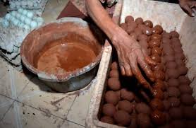 How to make salted eggs using charcoal instead of mud? Make Salted Duck Eggs With Red Bricks And Mud Steemit