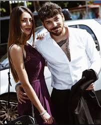 Ritroviamo un andrea cerioli felice e soddisfatto della sua scelta. Andrea Cerioli Parla Del Compleanno Di Arianna Avrei Voluto Fosse Diverso