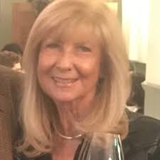 Adrienne Ross (@Adrienneslross)