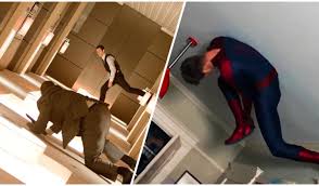 A primeira temporada foi exibida no canal the cw. O Espetacular Homem Aranha 2 Utilizou Mesmo Truque De A Origem Geeks In Action Sua Fonte De Recomendacoes E Entretenimento