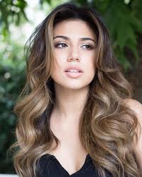 Direttamente dall'evento hair ic.one del gruppo l'oréal professionnel una guida dettagliata a quelli che saranno i tagli, i colori e gli styling più in voga il. Tendenze Capelli 2019 Ritorno Al Natural Style Tenditrendy