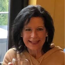 Julie Morelli's Instagram, Twitter & Facebook