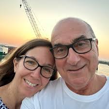 Who provides water heater descaling services in Chapin?