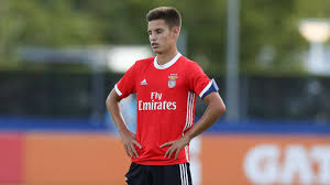 Dantas играет с 2020 в бавария мюнхен (фкб). Fc Bayern Holt Benfica Juwel Dantas