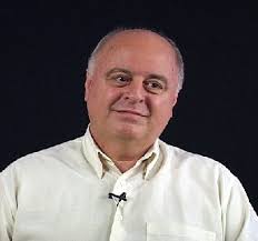 A história de vida de Carlos Alberto Spagnolo Stahl: Caneta no bolso e pé  na estrada