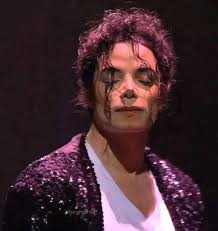 Michael Jackson concerts from the perspective of the audience ( I wish I  could have been there at his concert....)