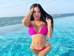 Maeva Ghennam rajeunissement vaginal : cest comme si javais 12 ans!