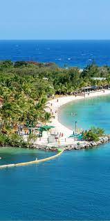 Years ago my parents enjoyed a week of scuba diving on roatan, so when i saw that the ncl jewel was going to royal caribbean international built the dock in the largest town on the island, coxen hole. 120 Roatan Honduras Ideas Roatan Roatan Honduras Getaway Places
