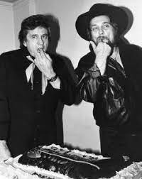 Johnny Cash And Waylon Jennings Gettin A Little Sugar Of The Refined Variety Johnny Johnny Cash Country Music Singers