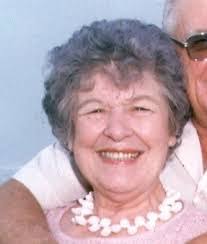 Carin Holmes's Instagram, Twitter & Facebook