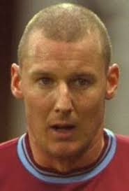 Lee Briscoe's Instagram, Twitter & Facebook