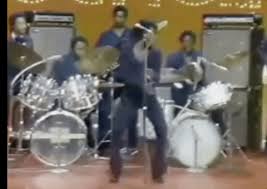 Para adicionar mais músicas, clique em e depois em adicionar ao player. 6 James Brown Dance Moves To Make You Get Up Offa That Thing Iheartradio