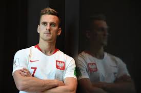 #arek milik #arkadiusz milik #milik #ssc napoli #napoli #poland #serie a #football gif #black and #ssc napoli #arkadiusz milik #arek milik #i only just saw this and im feeling very fond in my heart. World Cup Poland S Arkadiusz Milik Battles Past Bizarre Aquarium Injury World Cup National Football Teams Injury