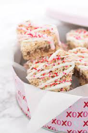 Valentine S Day Rice Krispies Treats With Chocolate Filling Jamie Kamber Recipe Rice Krispie Treats Rice Krispies Chocolate Filling