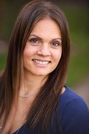 Ashley Hendrickson's Instagram, Twitter & Facebook