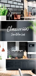 Hochwertig Rustikal Und Einladend Gemutlich So Kannst Du Die Classica 6610 In Samtblau Lack Erleben Diese Landhauskuch Haus Kuchen Landhauskuche Einbaukuche