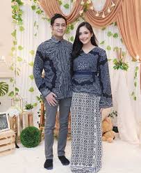 Mau dikenakan saat pengajian atau ke pesta, gamis ini siap jadi pilihan yang tepat untukmu. Model Baju Gamis Brokat Terbaru 2019 Gambar Islami