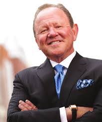 Gretchen Borer's Instagram, Twitter & Facebook