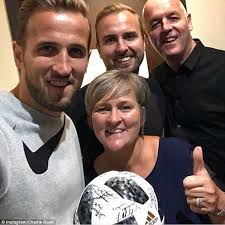 Through harry kane biography, wiki, age, height, weight, family, girlfriend and lifestyle. Harry Kane Wiki 2021 Girlfriend Salary Tattoo Cars Houses And Net Worth