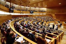 Más plurales se manifestará el miércoles ante el senado contra la ley celaá. Noticias Senado De Espana