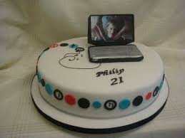 كيفية عمل كيك ديزاين بشكل حاسوب خطوة بخطوة laptop cake tutorial. Laptop Birthday Cake Cake Birthday Cake Cake Design