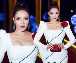 Chỉ trong 3 năm, lý nhã kỳ từ khách mời đi thảm. Ly Nha Ká»³ Máº·c Nháº¥n Vong 1 Ä'áº§y Quyáº¿n RÅ© Ä'i Xe 40 Tá»· Ä'áº¿n Tháº£m Ä'á» Lhp Viá»t Nam