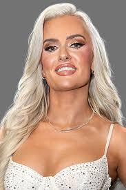 Mariah May's Instagram, Twitter & Facebook