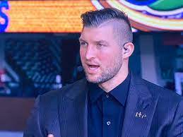 It's not just ridiculous haircuts that take place in arizona cardinals defensive lineman darnell dockett explains that it's not just ridiculous haircuts and. Bunkie Perkins On Twitter Tim Tebow Gets His Hair Cut In The Future