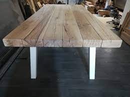 plateau de table en bois realise sur mesure a partir de larges poutres de chene vieil diy table de salle a manger idee deco salon cocooning deco salle a manger