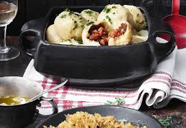 Grammelknodel Mit Sauerkraut Frisch Gekocht Rezept Rezepte Frisch Gekocht Osterreichische Rezepte
