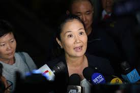 Juez peruano determina continuidad del proceso legal contra keiko fujimori. Peru Opposition Leader Keiko Fujimori Held On Graft Charges Bloomberg