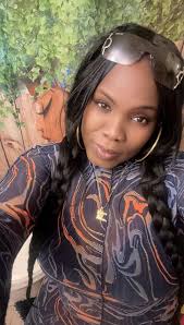 Hi everyone, I'm new to the group. Does anyone know if Rachel Steele of  SiriusXM related? ￼