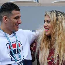Une annonce faite avec une photo du couple, quelques rondeurs et l'échographie. Marion Bartoli Qui Est Yahya Boumediene Son Compagnon Femme Actuelle Le Mag