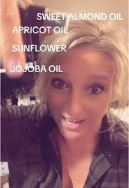 Grab you #mama the best #mothersday #gift of the #spring season  #summerglowup #mothersdaygiftideas #mothersday #handmadegift #naturaloil  #hollistichealth #farmbodyshop #farmerette #skincare #softskin ...