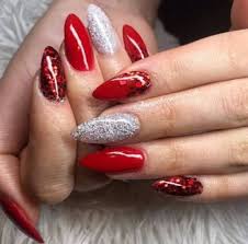 60 Ideas For Nails Christmas Silver Red Christmas Nails Red And Silver Nails Prom Nails Silver With white snowflake, diamond and matte black accents kcnails.