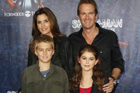 Cindy crawford and her husband, rande gerber, have been married for over two decades now. Kaia And Presley Gerber Shake Up Fashion World Are The New It Siblings