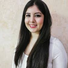 Leslie Tamez's Instagram, Twitter & Facebook