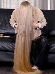 Twist the rest around the bun until the last strand of hair (hide the wrapping a little). Video Bundrop Perfection Realrapunzels