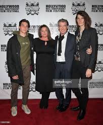 photos and premium high res pictures pierce brosnan pierce brosnan wife celebrities