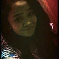 Living Simply: Choosing Less in a World of More by Joanne Heim