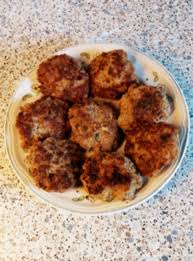 Meine Lieblingsfrikadellen Frikadellen Mit Kase Und Gewurzketchup Rezept Buletten Rezept Rezepte Mit Frikadellen Fleisch Gerichte