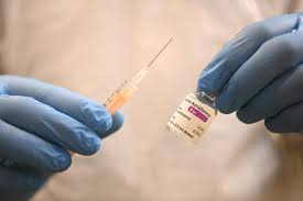 Developed by oxford university and astrazeneca, it is given by intramuscular injection, using as a vector the modified chimpanzee adenovirus chadox1. Vacuna De Astrazeneca En Chile Seguimiento Nacional E Internacional Ante El Temor Sobre Su Seguridad El Mostrador