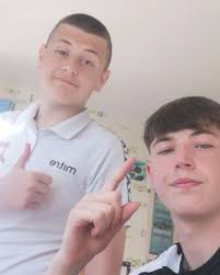 Lewis Thomson (@ttthomo) • Instagram-foto's en -video's