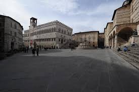 It has an important university that attracts many foreign students, is a major center of medieval art, has a stunningly beautiful central area and is home of the. Www Umbriatourism It