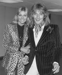 Eklands mutter starb in den 1980er jahren an alzheimer , was einen tiefgreifenden einfluss auf sie hatte. Rod Stewart S Ex Britt Ekland In Swipe At Him Having Children In 60s With Penny Lancaster Celebrity News Showbiz Tv Express Co Uk